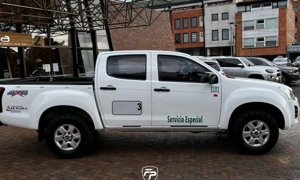 Chevrolet_Dmax_783_4:3_Horizontal - Horizontal_Logo_10_LadoDerecho_1